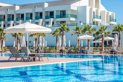 Korumar Ephesus Beach & Spa Resort, All Inclusive, Outdoor pool
