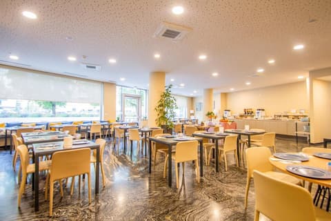 Ark Hotel, Restaurant