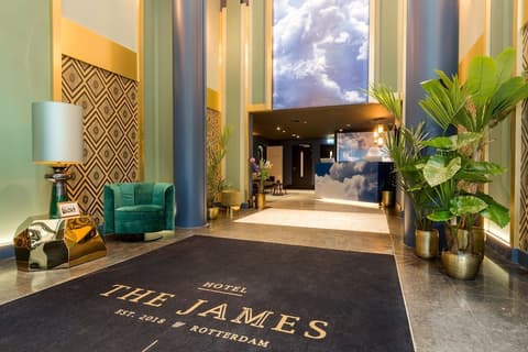 The James Hotel Rotterdam, Lobby