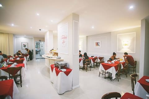 CLH SUITES Copacabana Domingos Ferreira