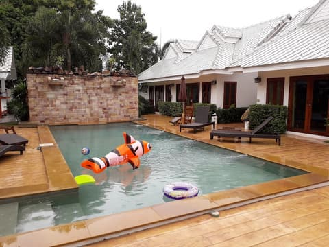 RungNara Pool Villa