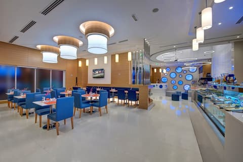 Al Khoory Inn, Interior