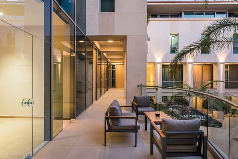 Trianon Luxury Apartments & Suites