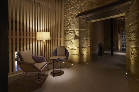 Palacio Tondon, Autograph Collection
