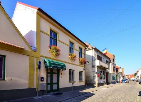 Rosen Villa, Front of property