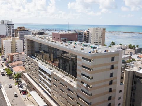 Acqua Inn, Front of property