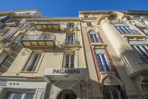 Hotel Paganini, Front of property