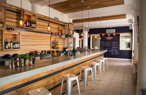 Broadmore Miami Beach, Restaurant