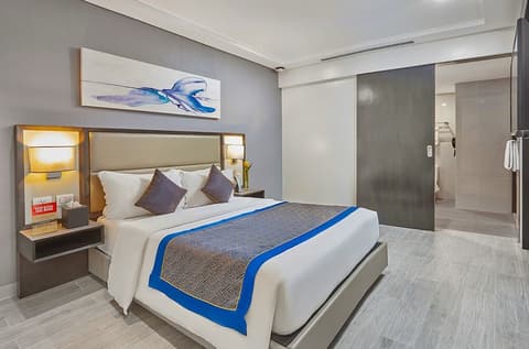 Savoy Hotel Manila near Airport NAIA Terminal 3 MNL, Room