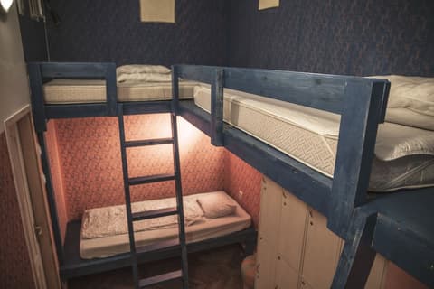 Baroque Hostel & Coworking