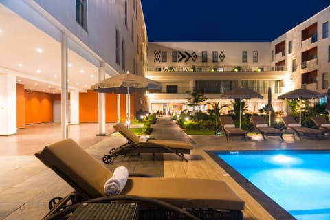 Onomo Hotel Conakry, Pool