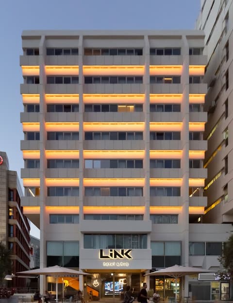 Link hotel & Hub By Dan Hotels, Front of property