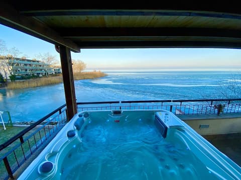 Royal Mediterran Hotel