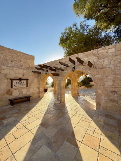 Hayat Zaman Hotel & Resort