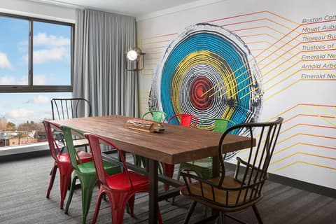 Studio Allston Hotel, Living area