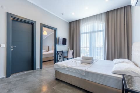 Lara Beach Homes, Room