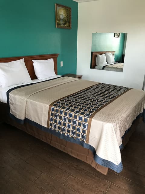 Scottish Inns Long Beach