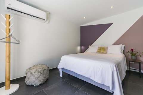 Boca Catalina Modern Villa, Room