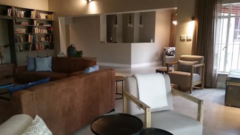 Amberhall Guesthouse, Reception