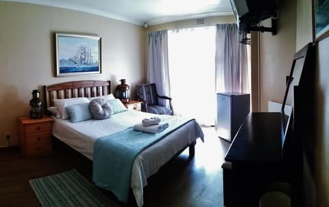 Saltycrax Backpackers and Adventures