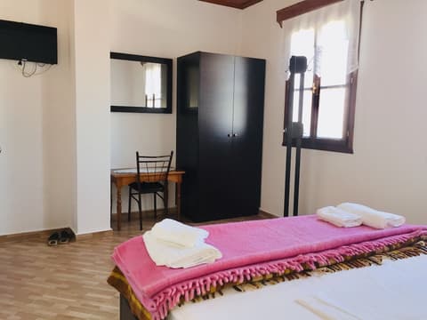 Denis Guest House, Room