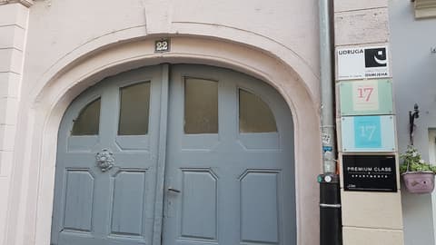 Rooms Zagreb 17, Property entrance