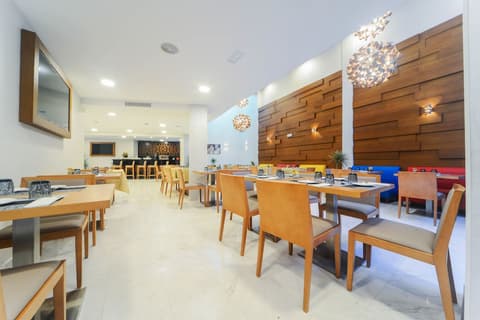 Golden Star Casablanca, Food court