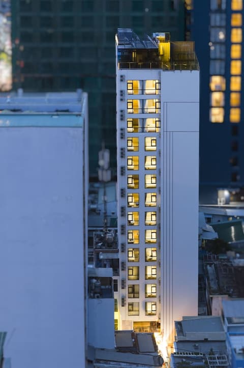 Smile Hotel, Front of property