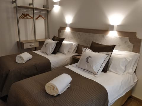 Patios del Orfebre, Room