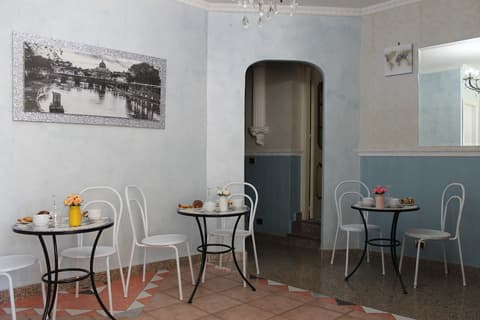 B&B San Peter's Golden Rooms