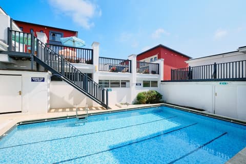 Kilbirnie Hotel, Terrace/patio