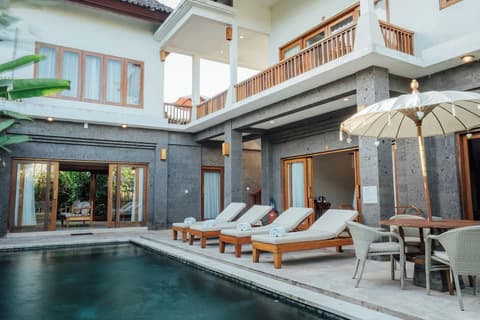 Desa Swan Villas & SPA