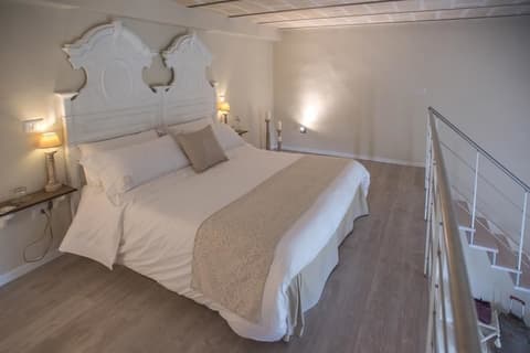 Palazzo Belsanti, Room