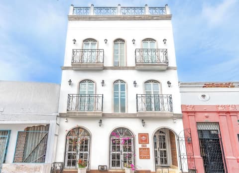 Hotel Boutique Adaz