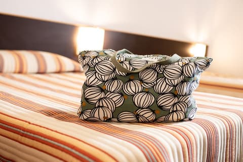 Hôtel Hélianthe, Room