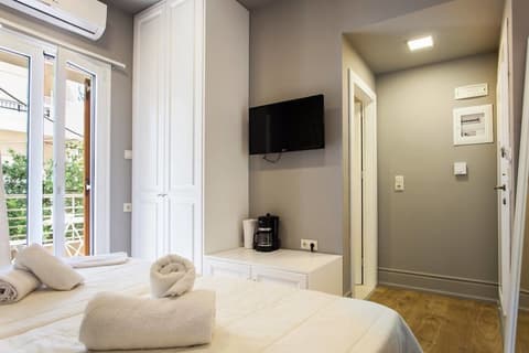 Candia Studios & Rooms