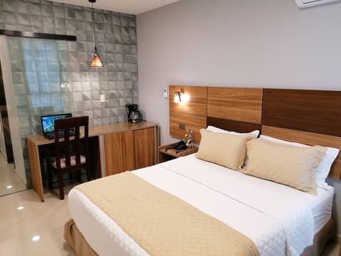 Premium Suites Deluxe Aparthotel Equipetrol
