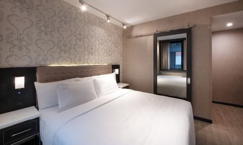 Aliz Hotel Times Square, Room