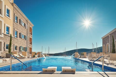 The Chedi Lustica Bay, Pool