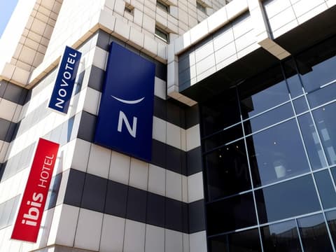 ibis Poznan Centrum, Exterior