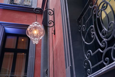 CoolRooms Palacio de Atocha, Interior entrance