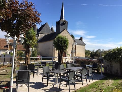 Le Lanthenay, Terrace/patio