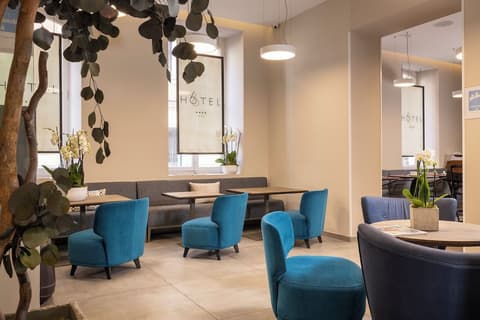 Hôtel 66, Reception