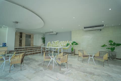 Hotel La Gran Via, Lobby