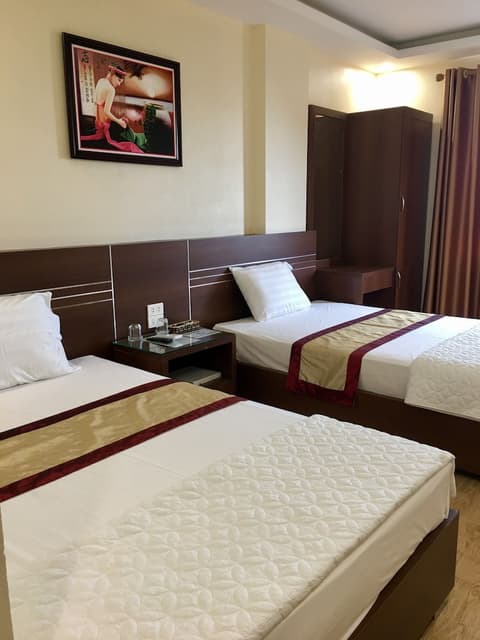 Phuong Trang Ha Long