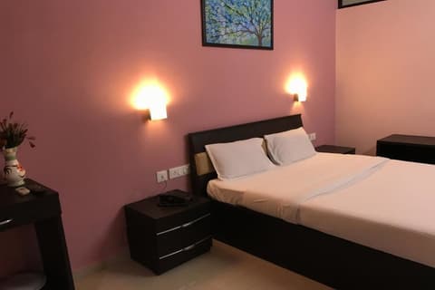 All Seasons Guest House, 