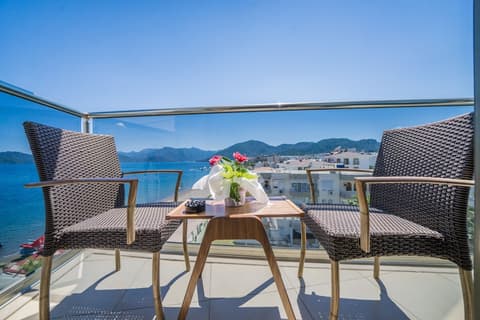 Aurasia Beach Hotel, Room