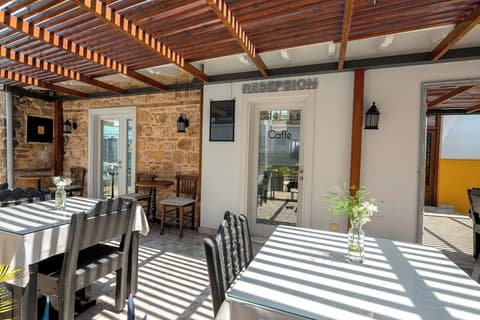 Delight Deluxe Hotel and Spa, Living area