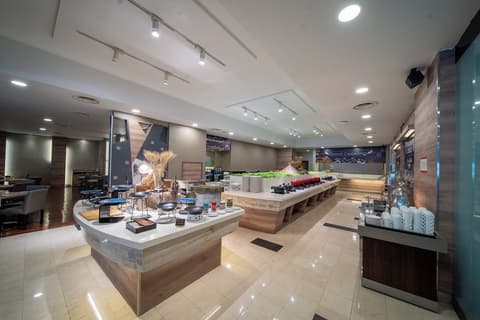 St. Giles Boulevard Hotel, Restaurant