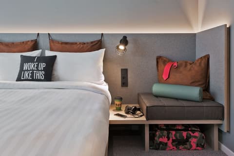 Moxy Frankfurt City Center, Room